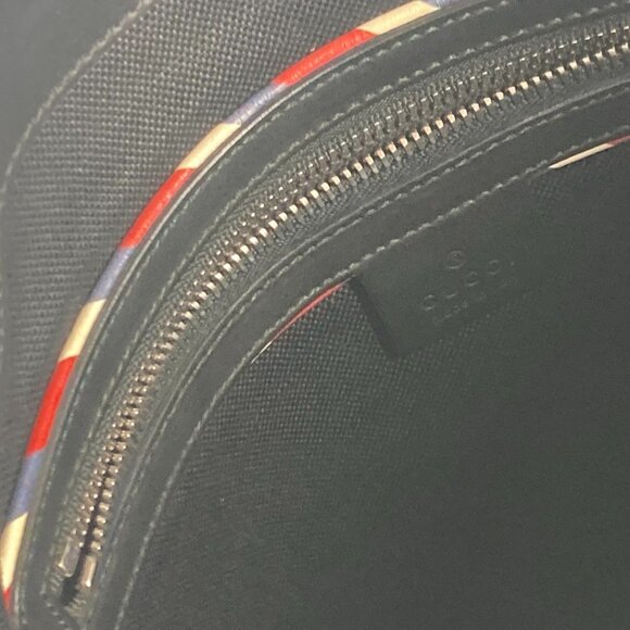 GUCCI Black Shoulder Bag - Picture 16 of 16